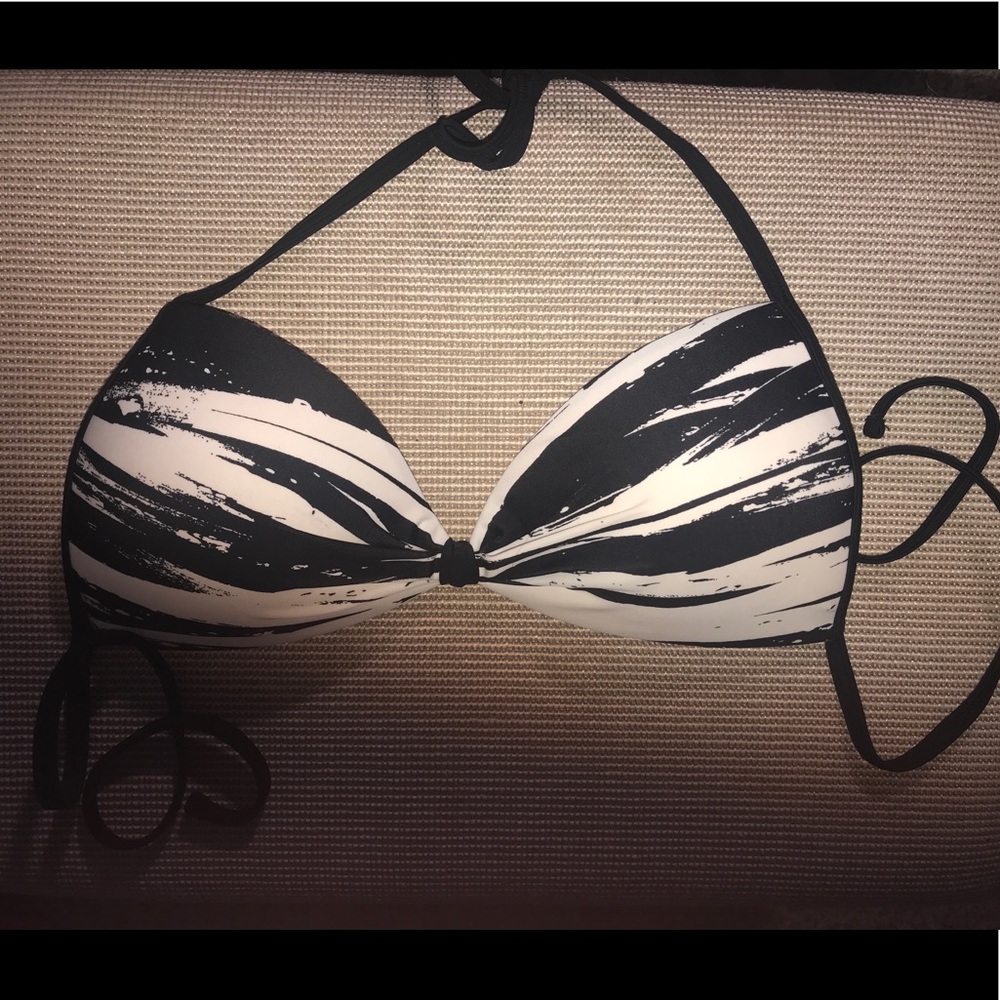 Black and white bikini top